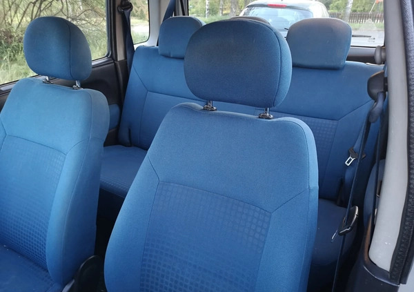 Opel Agila cena 2990 przebieg: 196000, rok produkcji 2004 z Góra małe 67